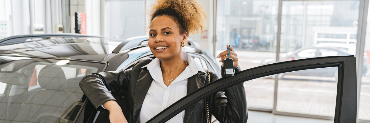 should small businesses lease or buy car